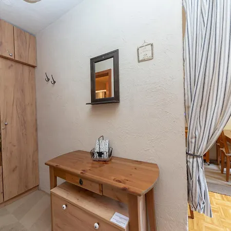Apartma Brlog Petra,