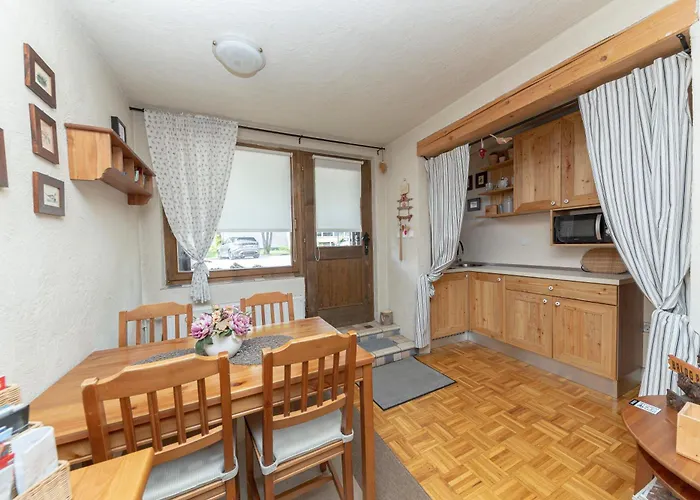 Daire Apartma Brlog Petra, *